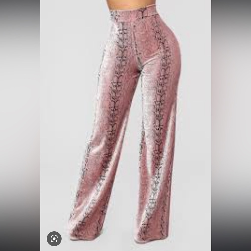 Fashion Nova M Pink Black SnakeSkin ‘Velvet’ Feel Wide Leg Pants Zip Up - Picture 2 of 8